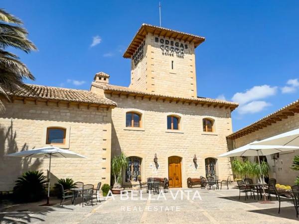 Villa en Hondón de las Nieves