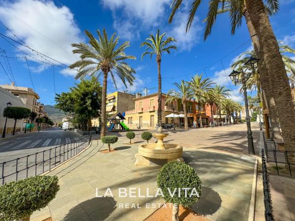 Villa en Hondón de las Nieves