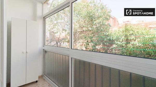 Habitación en piso compartido en alquiler en Barcelona.