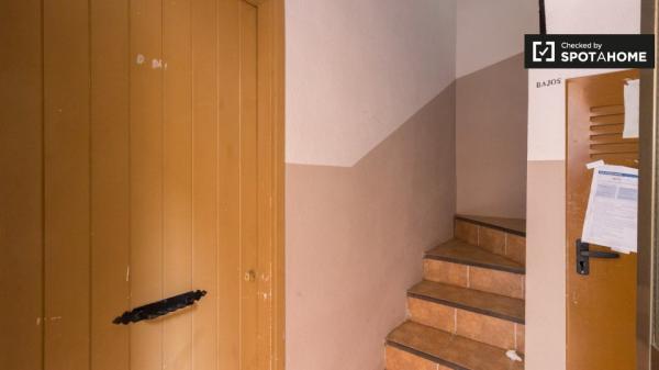 Habitación en piso compartido en alquiler en Barcelona.