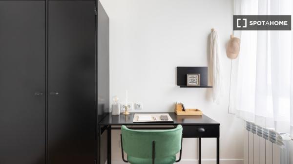 Pokój w mieszkaniu współdzielonym do wynajęcia w Indautxu, Bilbao