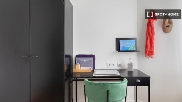 Zimmer in Wohngemeinschaft in Indautxu, Bilbao zu vermieten