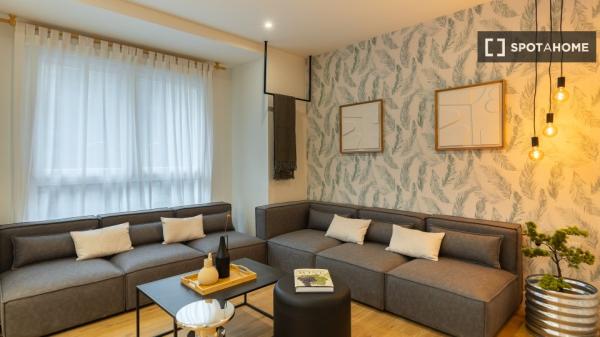 Pokój w mieszkaniu współdzielonym do wynajęcia w Indautxu, Bilbao