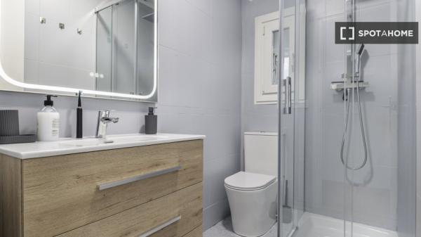 Habitación en piso compartido de 4 habitaciones en Alicante