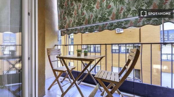 Habitación en piso compartido de 4 habitaciones en Alicante