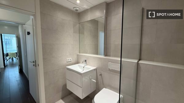 Apartamento de 2 dormitorios en alquiler en Palacio, Madrid