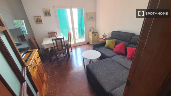 Habitación en piso compartido de 3 habitaciones, El Masnou, Barcelona