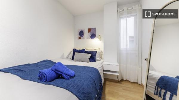 Habitación en piso compartido de 4 habitaciones en Alicante