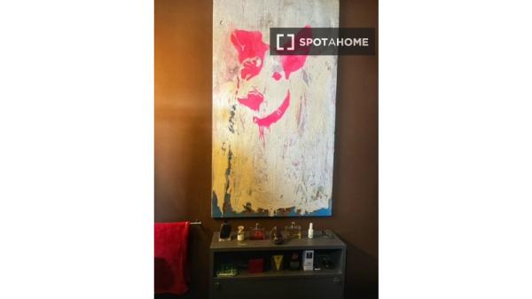 Pokój we wspólnym mieszkaniu w Barcelonie
