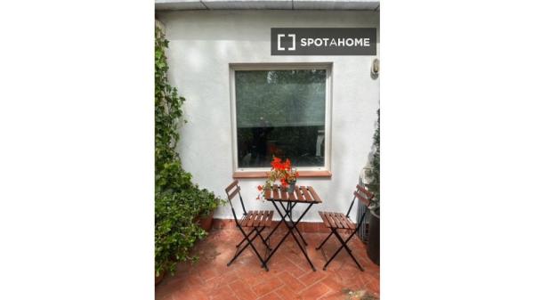 Pokój we wspólnym mieszkaniu w Barcelonie