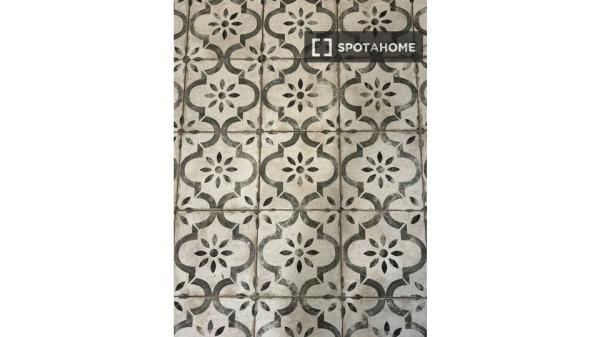 Apartamento de 3 habitaciones en alquiler en El Carmel, Barcelona.