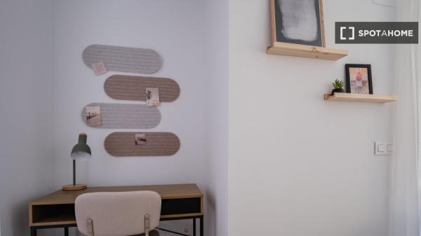 Apartamento de 2 habitaciones en alquiler en La Punta, Valencia