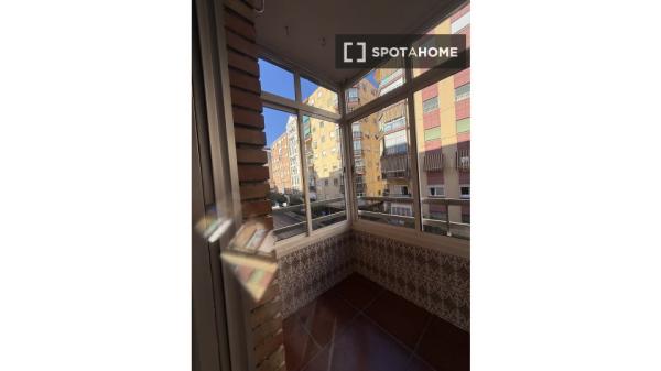 Room in shared apartment in Málaga