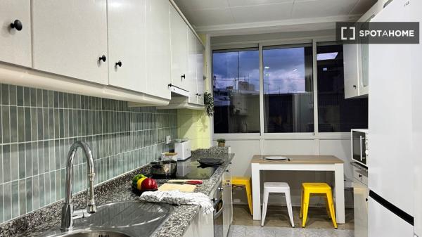 Habitación en piso compartido en Alacant