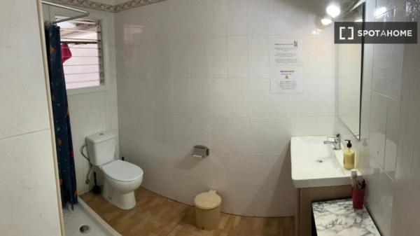 Chambre en appartement partagé à La Laguna