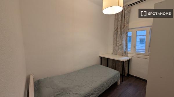 Zimmer in einer Wohngemeinschaft in Barcelona