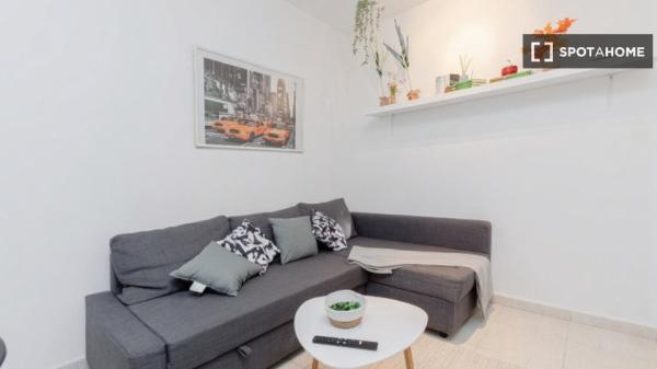 Apartamento de 2 dormitorios en alquiler en Trafalgar, Madrid