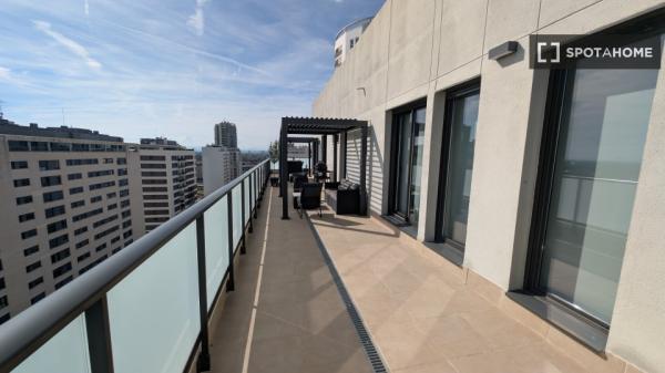 Apartamento de 3 habitaciones en La Punta, Valencia, en alquiler