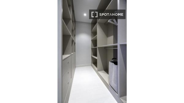 Piso de 2 habitaciones en alquiler en el Centro de San Sebastián