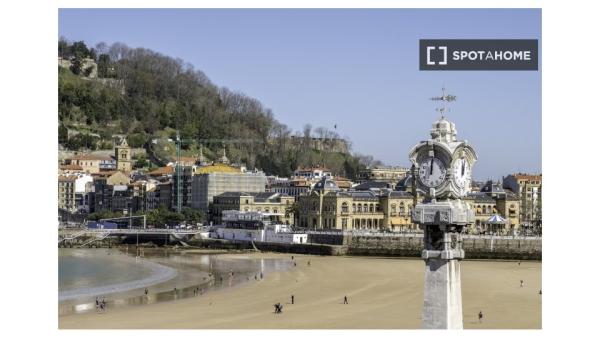 Piso de 2 habitaciones en alquiler en el Centro de San Sebastián