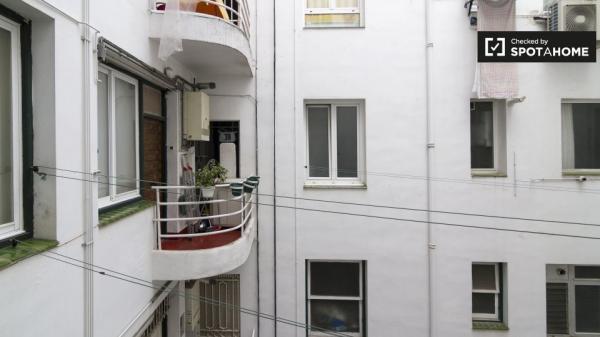 Gemütliches Zimmer in 7-Zimmer-Haus in Abando, Bilbao