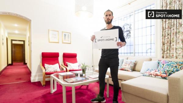 Gemütliches Zimmer in 7-Zimmer-Haus in Abando, Bilbao