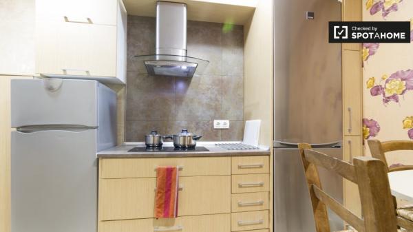 Gemütliches Zimmer in 7-Zimmer-Haus in Abando, Bilbao