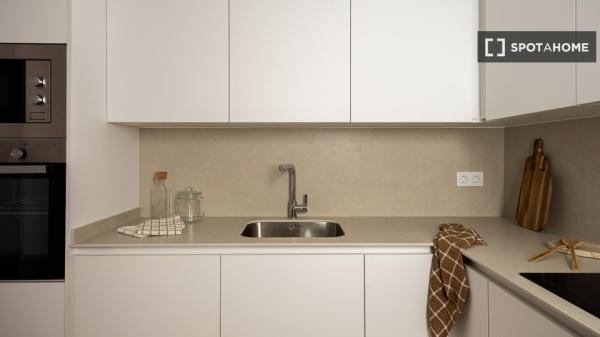Apartamento de 2 dormitorios en alquiler en El Raval, Barcelona