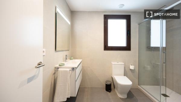 Apartamento de 2 dormitorios en alquiler en El Raval, Barcelona