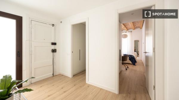 Apartamento de 2 dormitorios en alquiler en El Raval, Barcelona