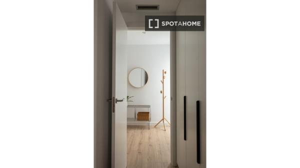 Apartamento de 2 dormitorios en alquiler en El Raval, Barcelona