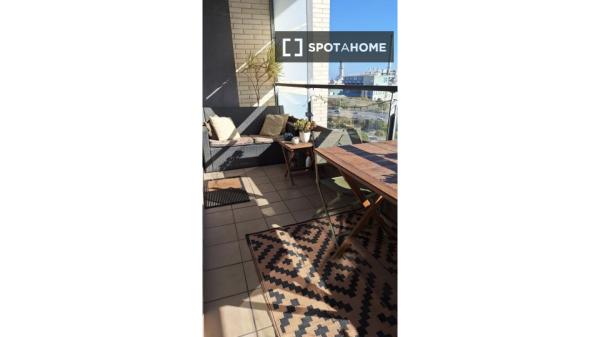 Habitación en piso compartido en Sant Adrià de Besòs.