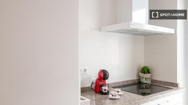 Piso de 2 dormitorios en alquiler en El Cerro, Sevilla