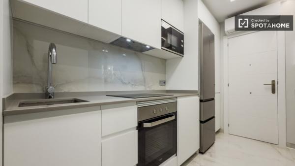 Studio zu vermieten in la Font de la Guatlla, Barcelona