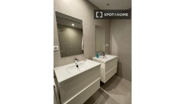 Studio for rent in Universidad, Madrid