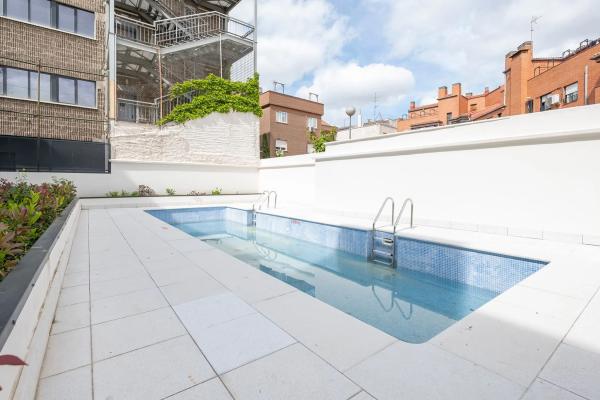 Calle Valentín Llaguno 32