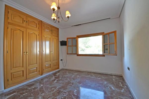 Chalet adosado en calle Reyes Católicos, 21