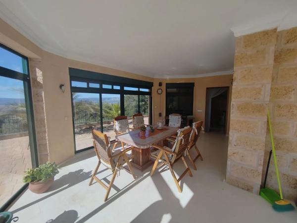 Casa independiente en Cv-804