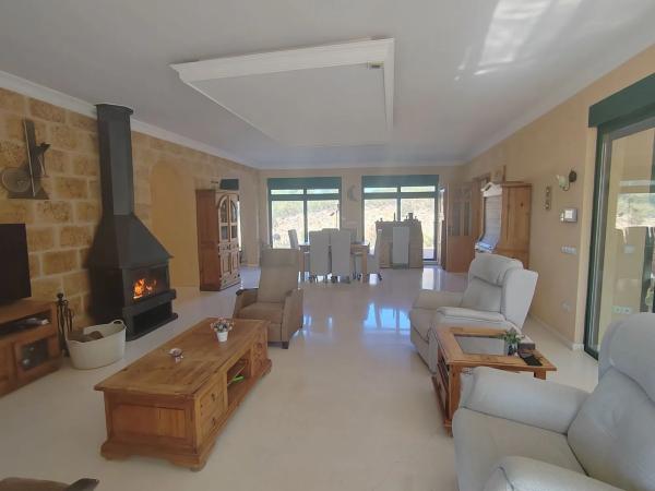 Casa independiente en Cv-804