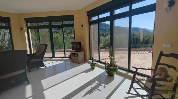 Casa independiente en Cv-804