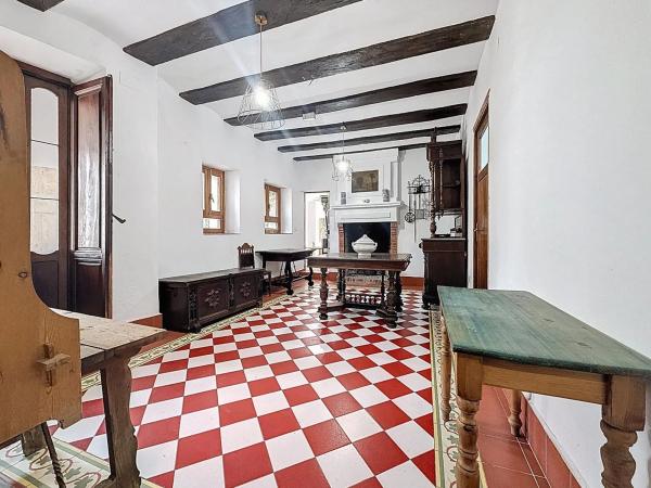 Casa independiente en calle Santa Maria