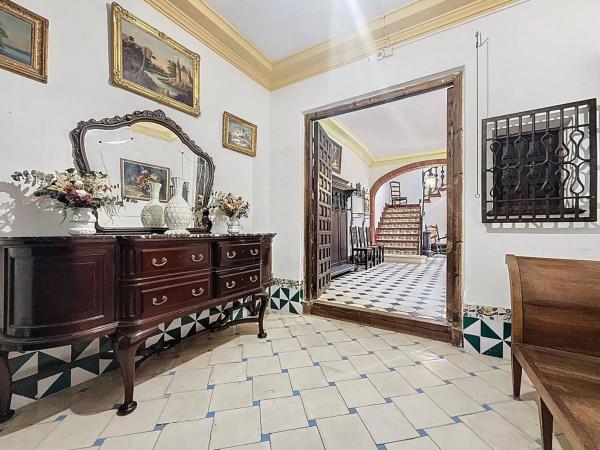 Casa independiente en calle Santa Maria