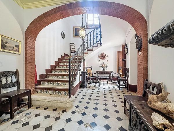 Casa independiente en calle Santa Maria