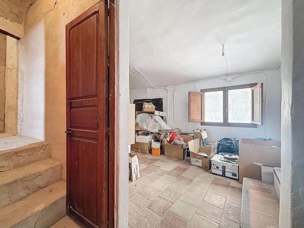 Casa independiente en calle Santa Maria