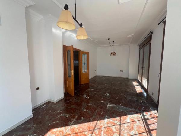 Chalet pareado en calle Maestro Granados