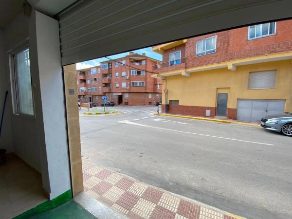 Chalet pareado en calle Maestro Granados