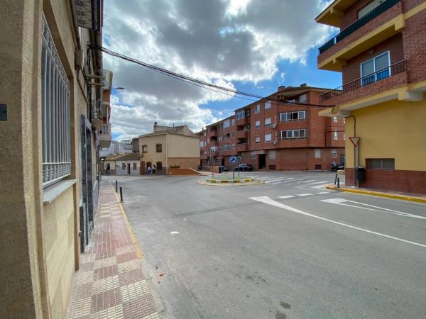 Chalet pareado en calle Maestro Granados