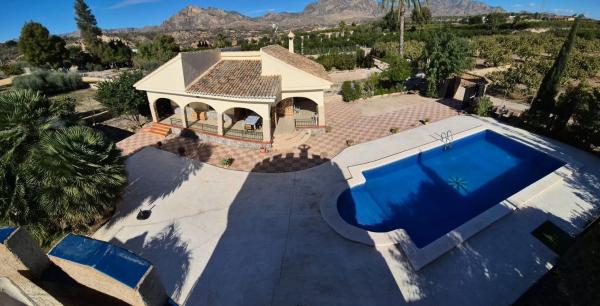 Casa independiente en Pd Lomas Gp.2