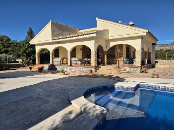 Casa independiente en Pd Lomas Gp.2