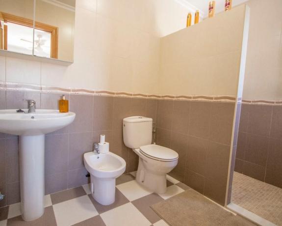 Casa independiente en calle Fortuna s/n